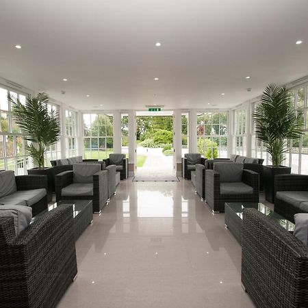 The Falcon Hotel บู๊ด ภายนอก รูปภาพ
